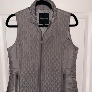 ✨ Relativity Quilted zip up Vest – Gray – Petite Medium (PM)